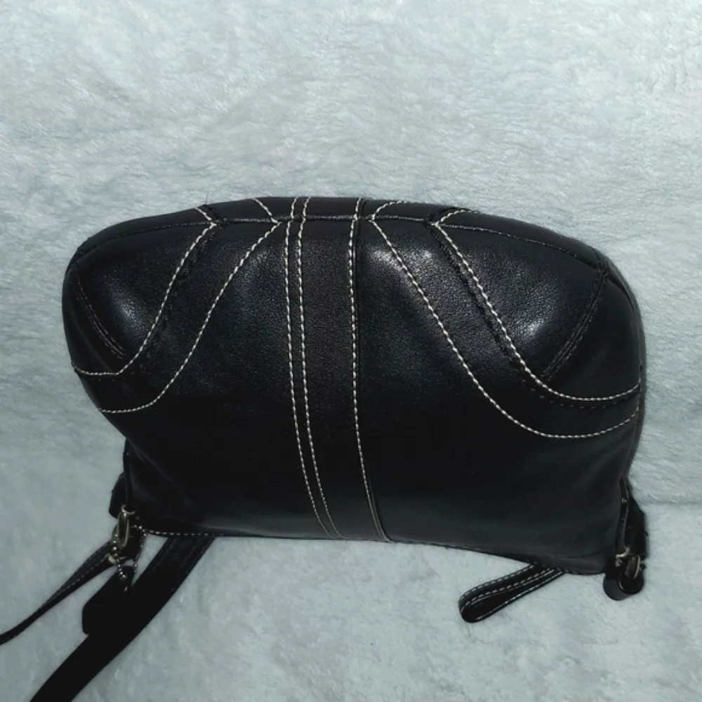 COACH Soho Black Leather Swingpack Small Crossbody Bag